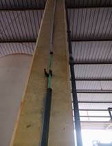 Uma imagem contendo edifício, mesa, de madeira, grande

Descrição gerada automaticamente